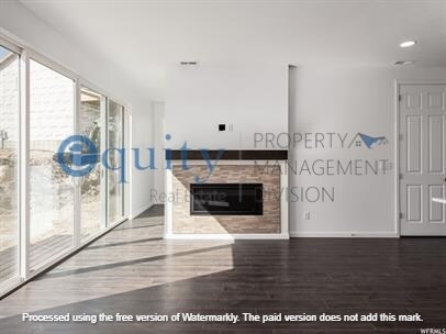 Building Photo - 2103 Wallflower Dr