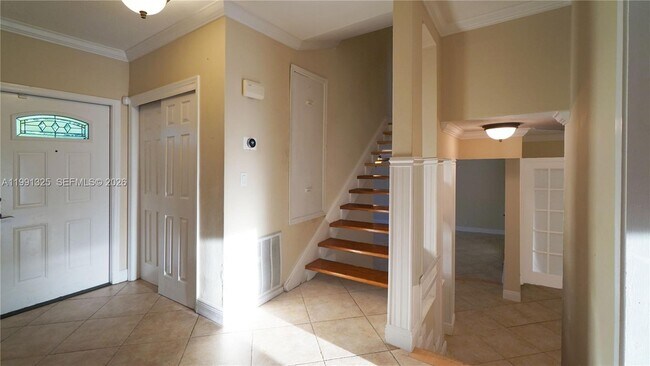 Building Photo - 9220 SW 103rd Ave