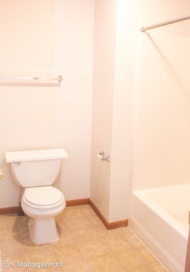 Building Photo - 4 br, 2 bath House - 1117 Anthrop Drive