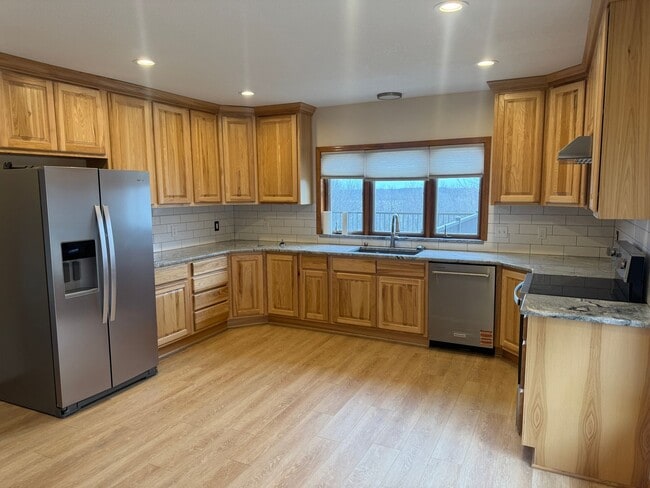 Building Photo - 15805 US-71