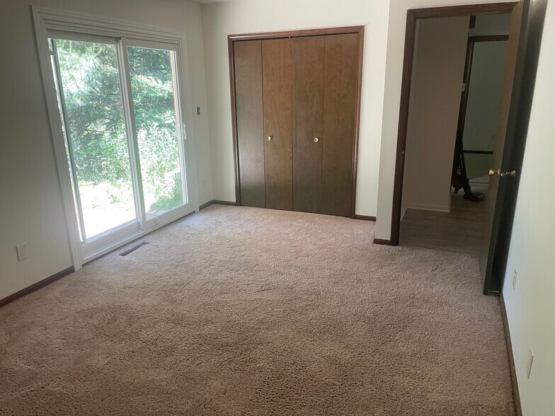 Main Bedroom - 4406 Larkdale Drive