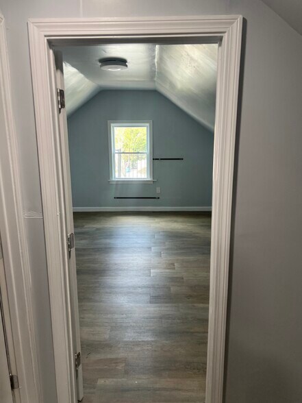 Bedroom #5 - 49 Elder St