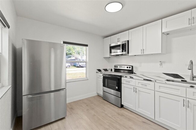 Building Photo - 8613 N 14th St