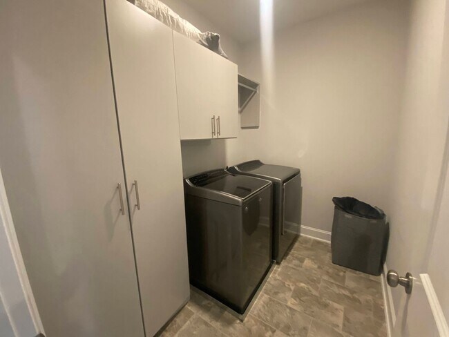Building Photo - Brier Creek Living in a 4 Bedroom 3.5 Bath...