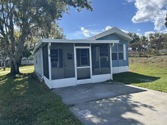 Building Photo - 6105 Land O' Lakes Blvd