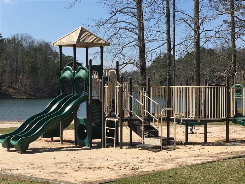 Building Photo - 185 Alpine Dr