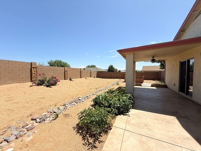 Building Photo - Great home in Chino Valley - Move In Ready!