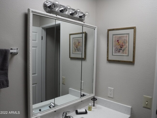 Building Photo - 11029 W Caron Dr