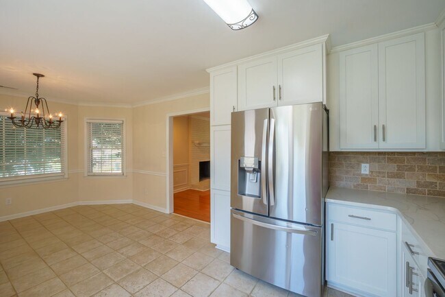 Building Photo - 5142 Blackberry Ln