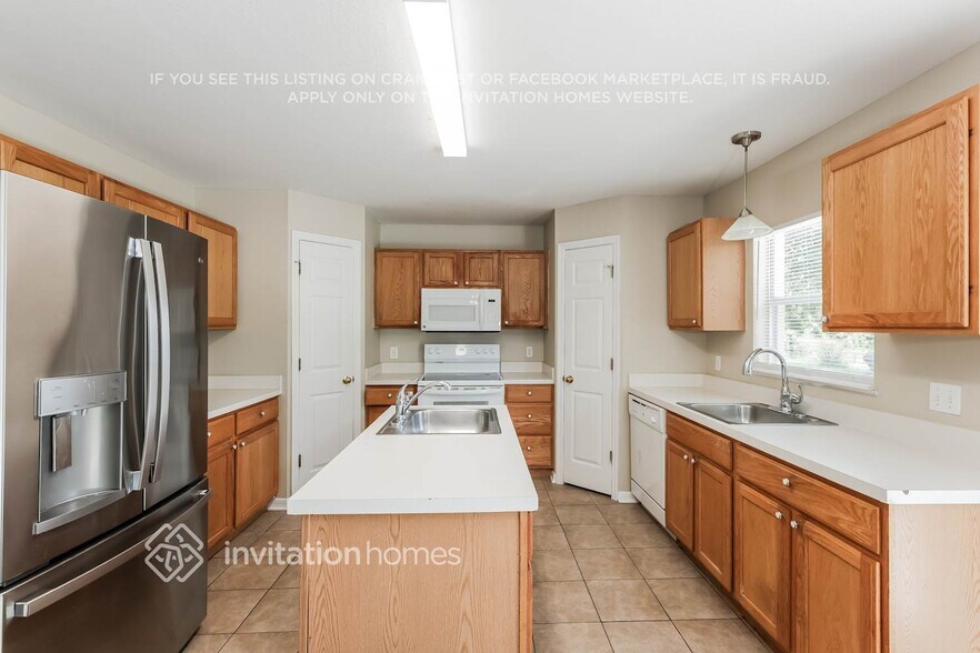 Building Photo - 1501 Alhambra Crest Dr