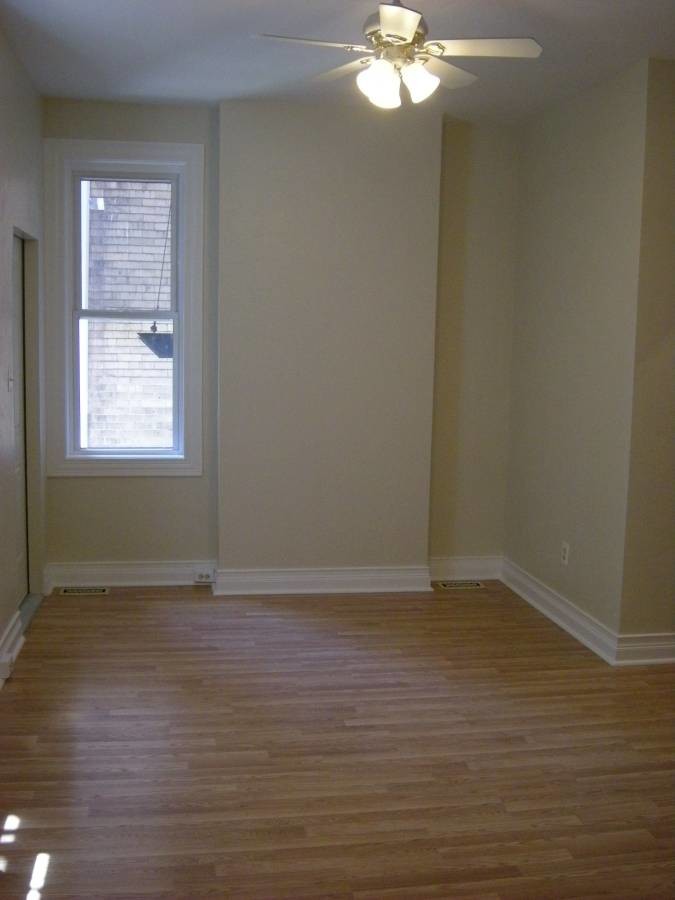 Building Photo - 121 Stratford Ave