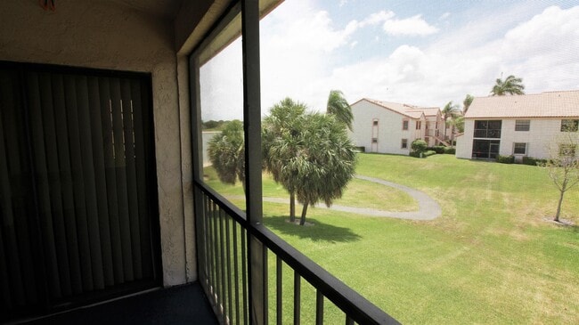 Building Photo - 321 Norwood Terrace