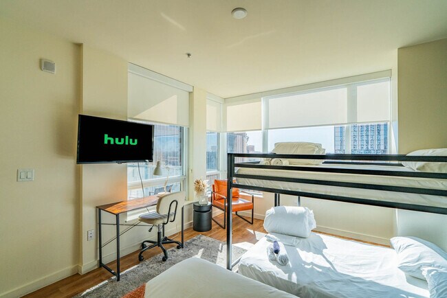 Building Photo - 44 W Monroe St