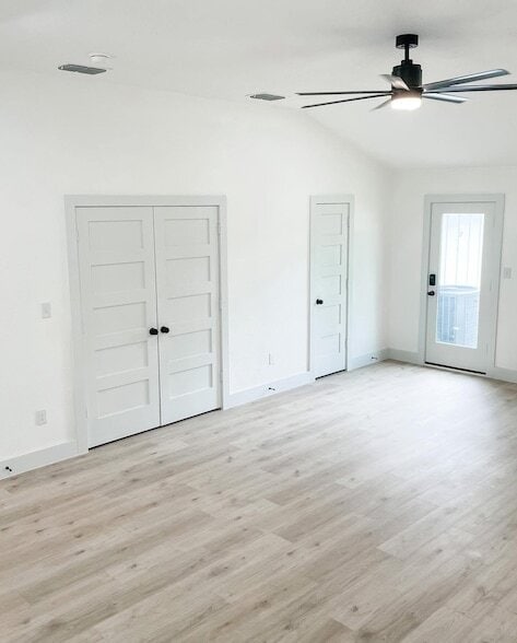 Building Photo - 3211 N Central St