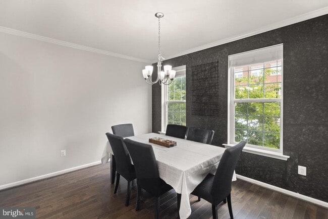 Building Photo - 16013 Haygrath Pl