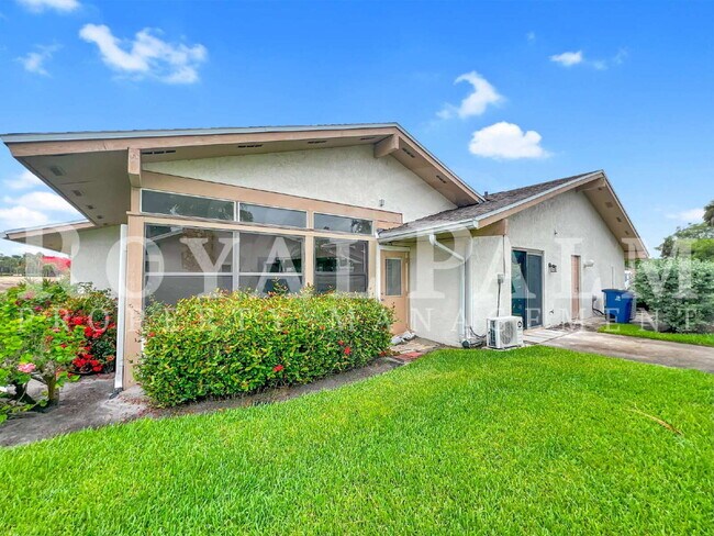 Building Photo - Renovated 3BR Home in The Forest — Seasonal Charm & Holiday Savings – Apply by 12/15 for One Mont...