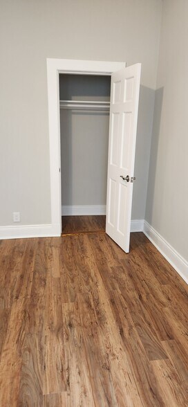 Building Photo - 10 Forsyth St