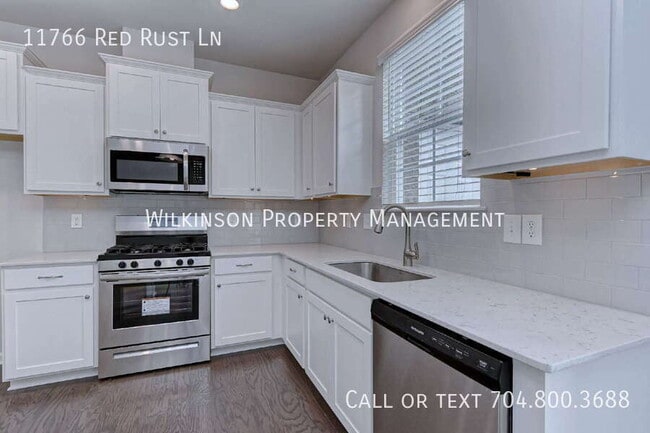 Building Photo - 11766 Red Rust Ln