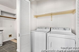 Building Photo - 9110 Chinon