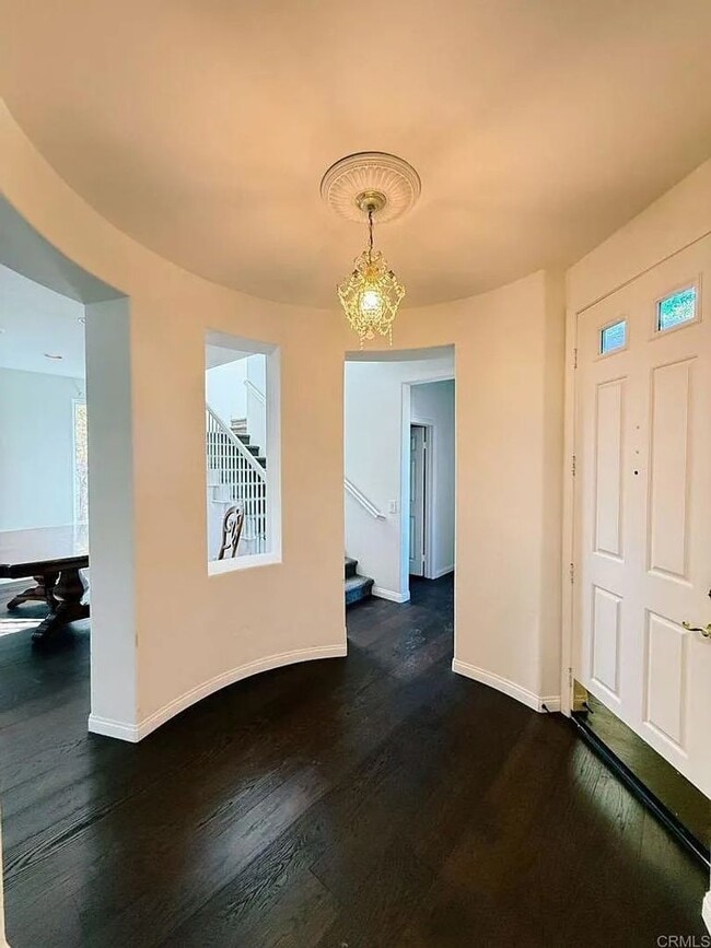 Building Photo - 5BD/4.5BA, 3,500 sq. ft. San Marcos Home w...