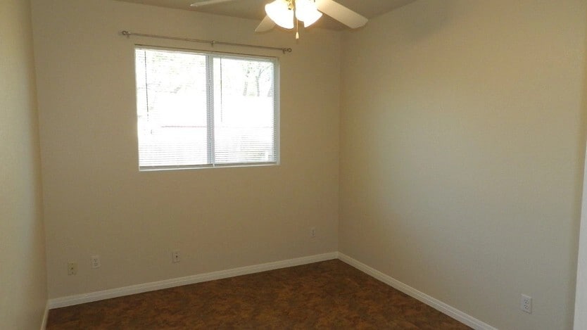 Bedroom - 315 S Ave A