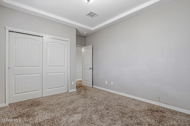 Building Photo - 14293 Meadow Lake Ave