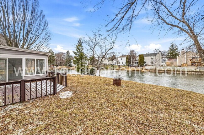 Building Photo - 8029 Cardinal Cove W