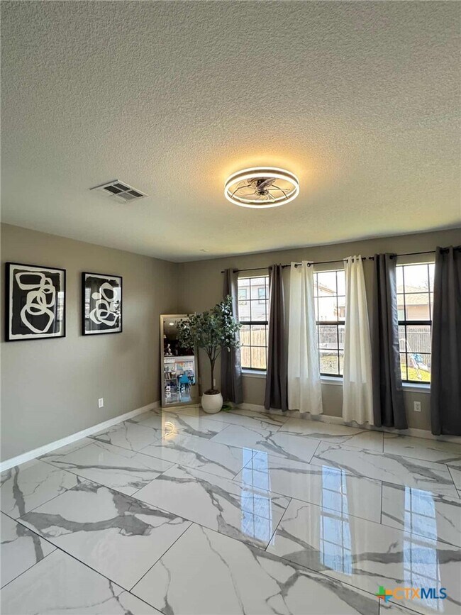 Building Photo - 1071 Tumbleweed Trail