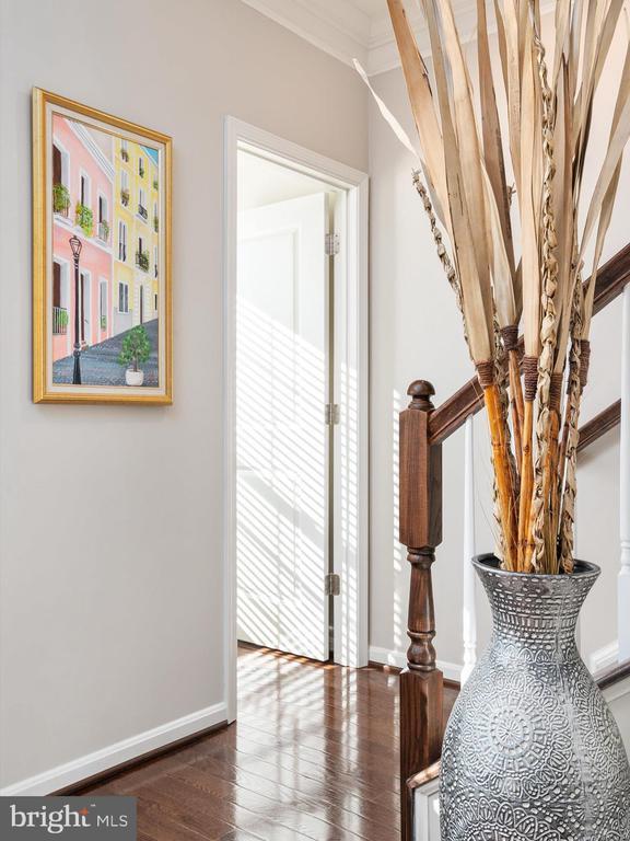 Building Photo - 1047 Ironwood Ln