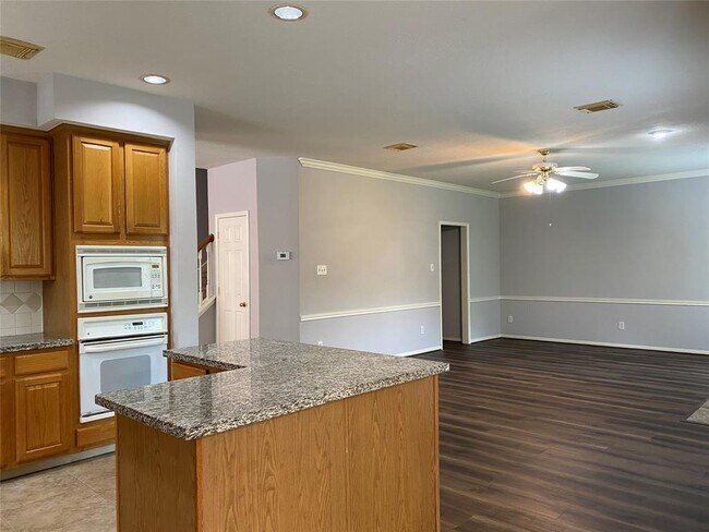 Building Photo - 6403 Portuguese Bend Dr