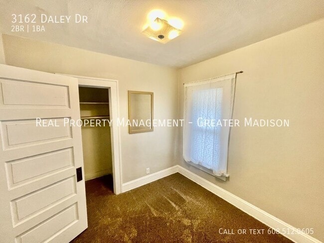 Building Photo - 3162 Daley Dr