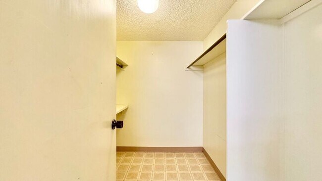 Building Photo - 1600 Ala Moana Blvd