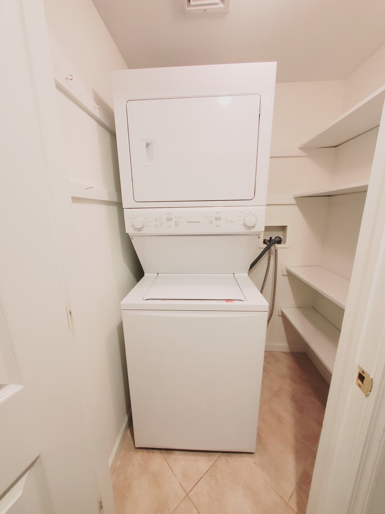 Building Photo - 74 Coventry Rd