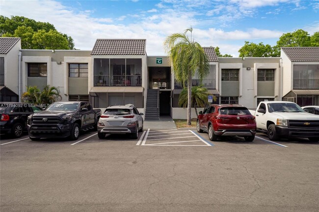 Building Photo - 7913 SW 104th St