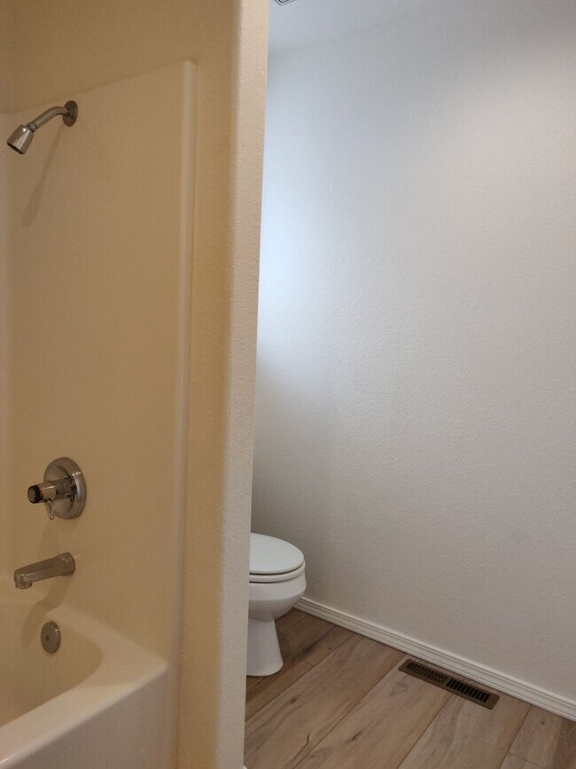 Building Photo - Spacious and charming, this two-story 4 be...