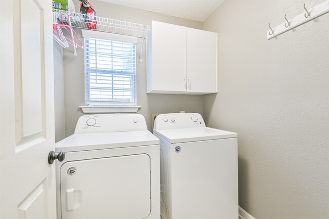 Building Photo - 20422 Maple Meadows Ct