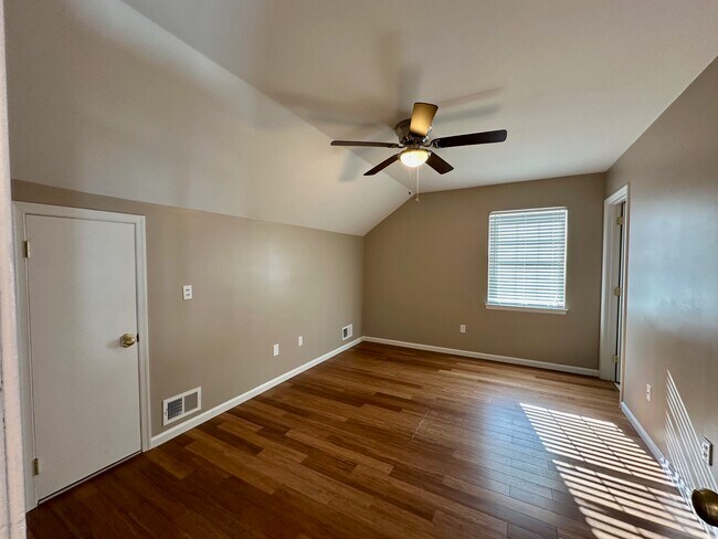 Building Photo - 26 Stoney Dr