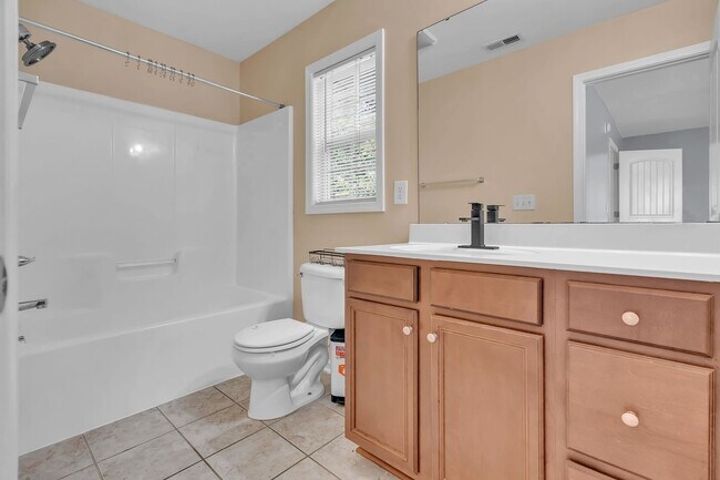 Building Photo - 477 Sand Ridge Rd