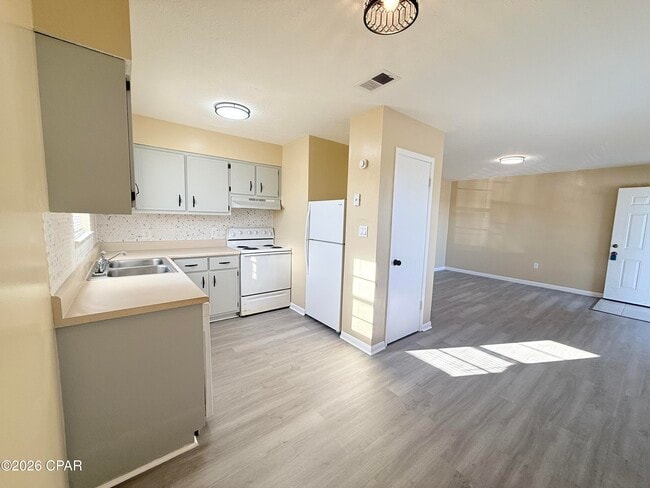 Building Photo - 506 N 11th St