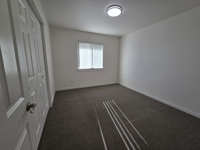 Building Photo - 3572 Carnes Rd