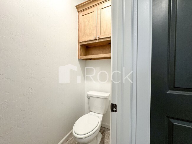 Building Photo - 1113 Magnolia Dr