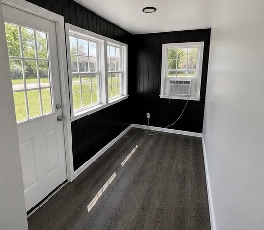Building Photo - 5870 Villa Ave