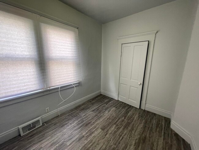 Building Photo - 614 Griffin-