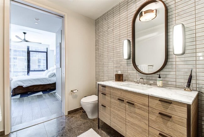 Building Photo - 202 Nueces St