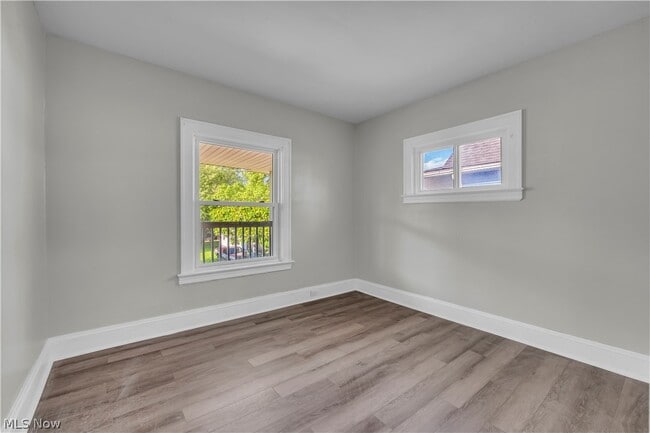 Building Photo - 12812 Parkhill Ave