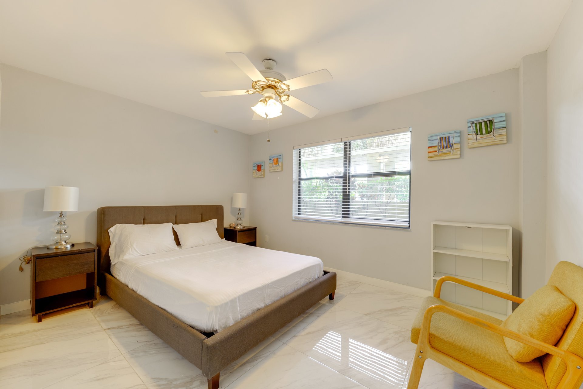 Guess Room - 896 N Federal Hwy