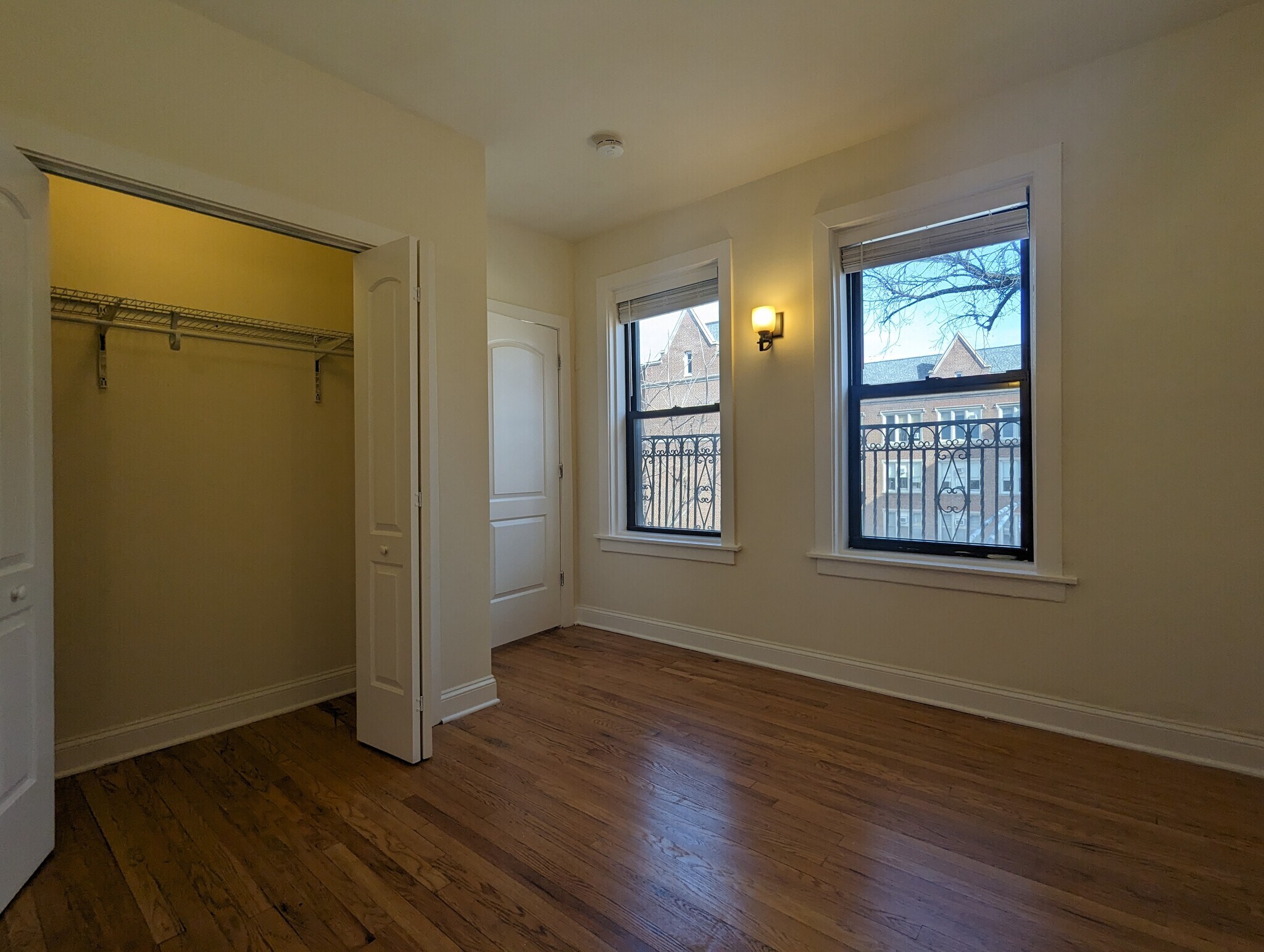 Building Photo - 4040 N Ashland Ave