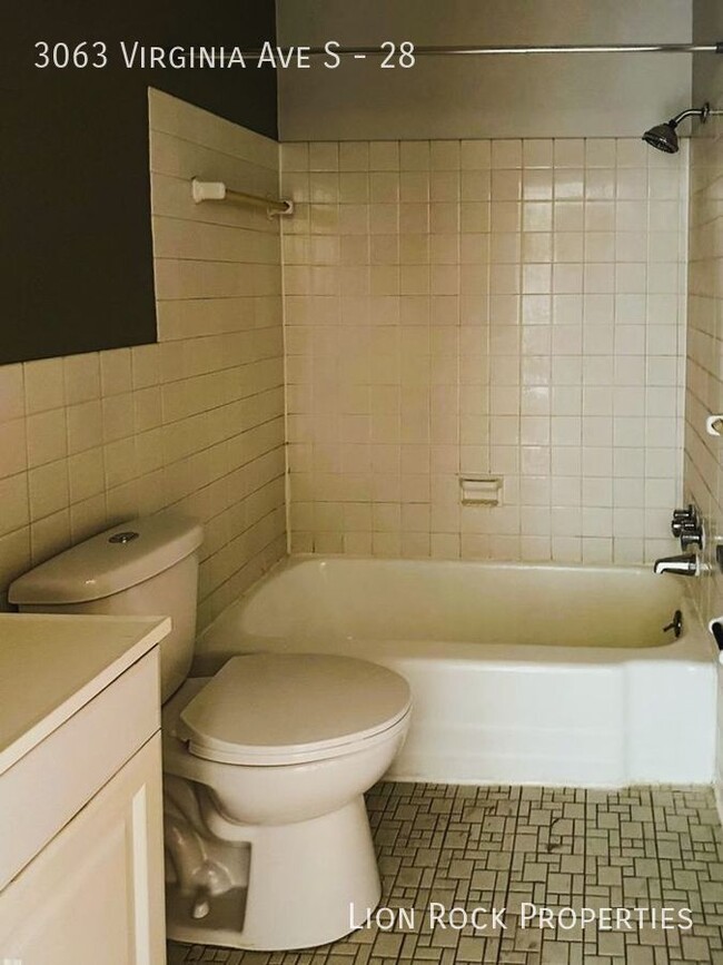 Building Photo - Cozy one bedroom in St. Louis Park for $11...