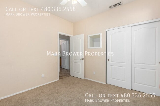 Building Photo - 4326 E Melinda Ln