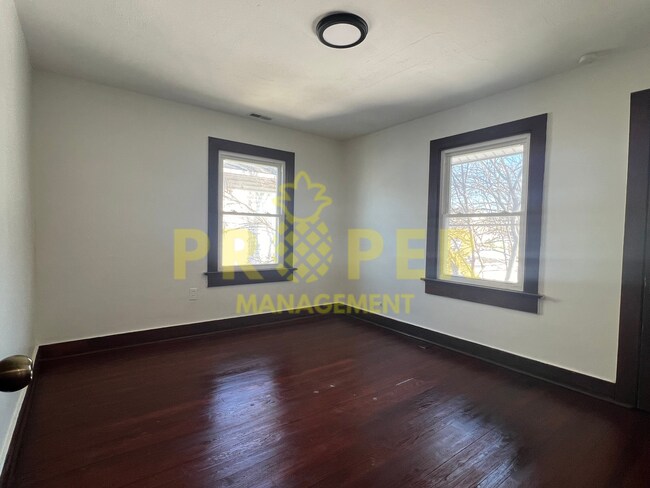 Building Photo - 2118 Malvern Ave